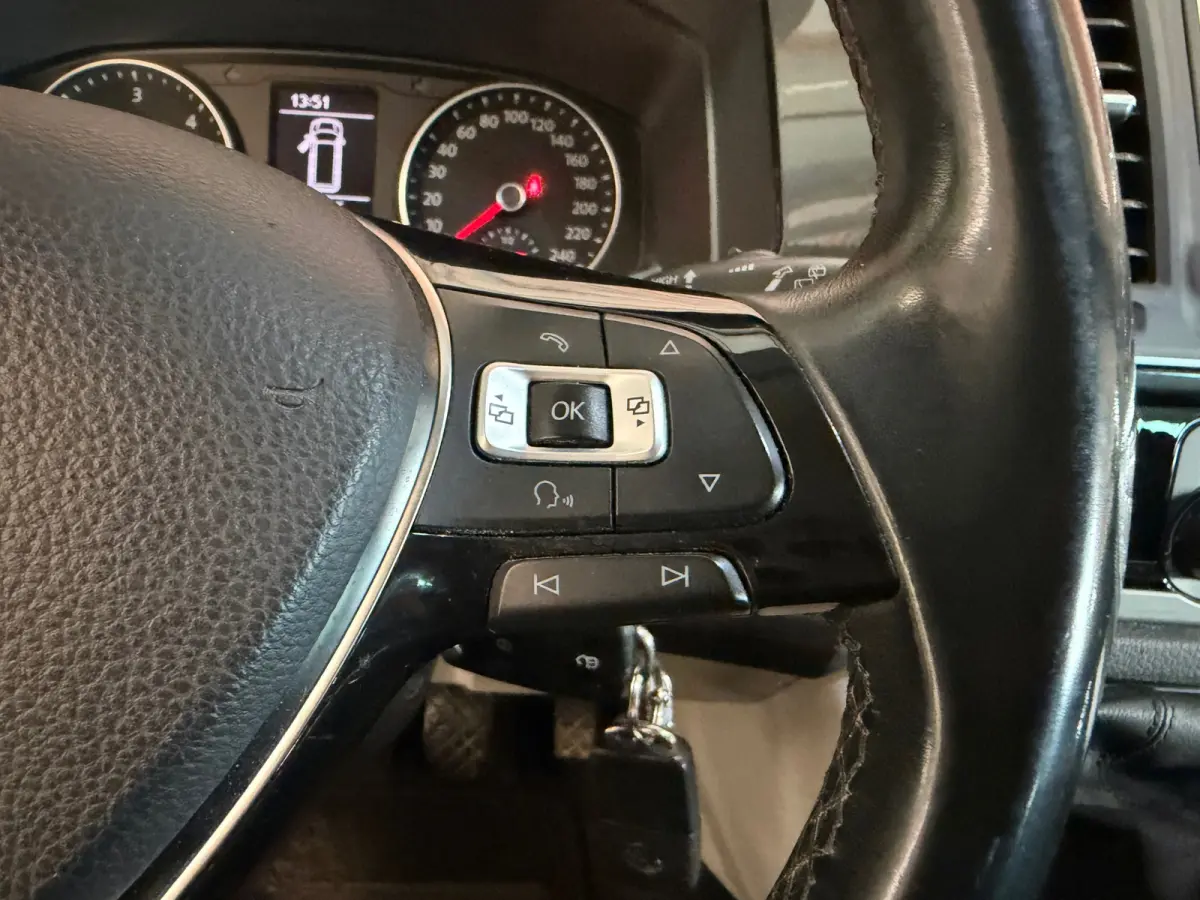 2.0 TDI L2H1 Highline Clima-Navi-Cruise-Stoelverw.-Trekhaak-NL Auto-NAP