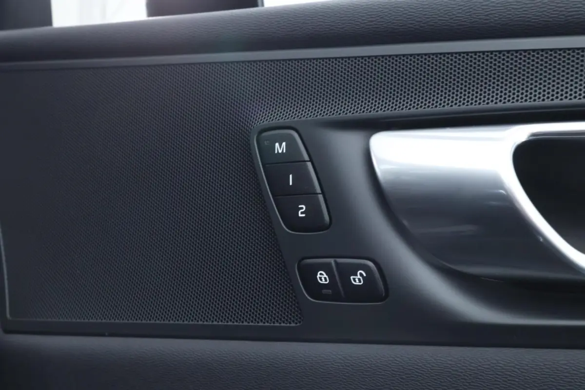 2.0 T6 Plug-in hybrid AWD Plus Bright |PANO|CARPLAY|TREKHAAK|LEDER|CARAMERA|STOEL+STUUR VWM|SOH100%|MEMORY