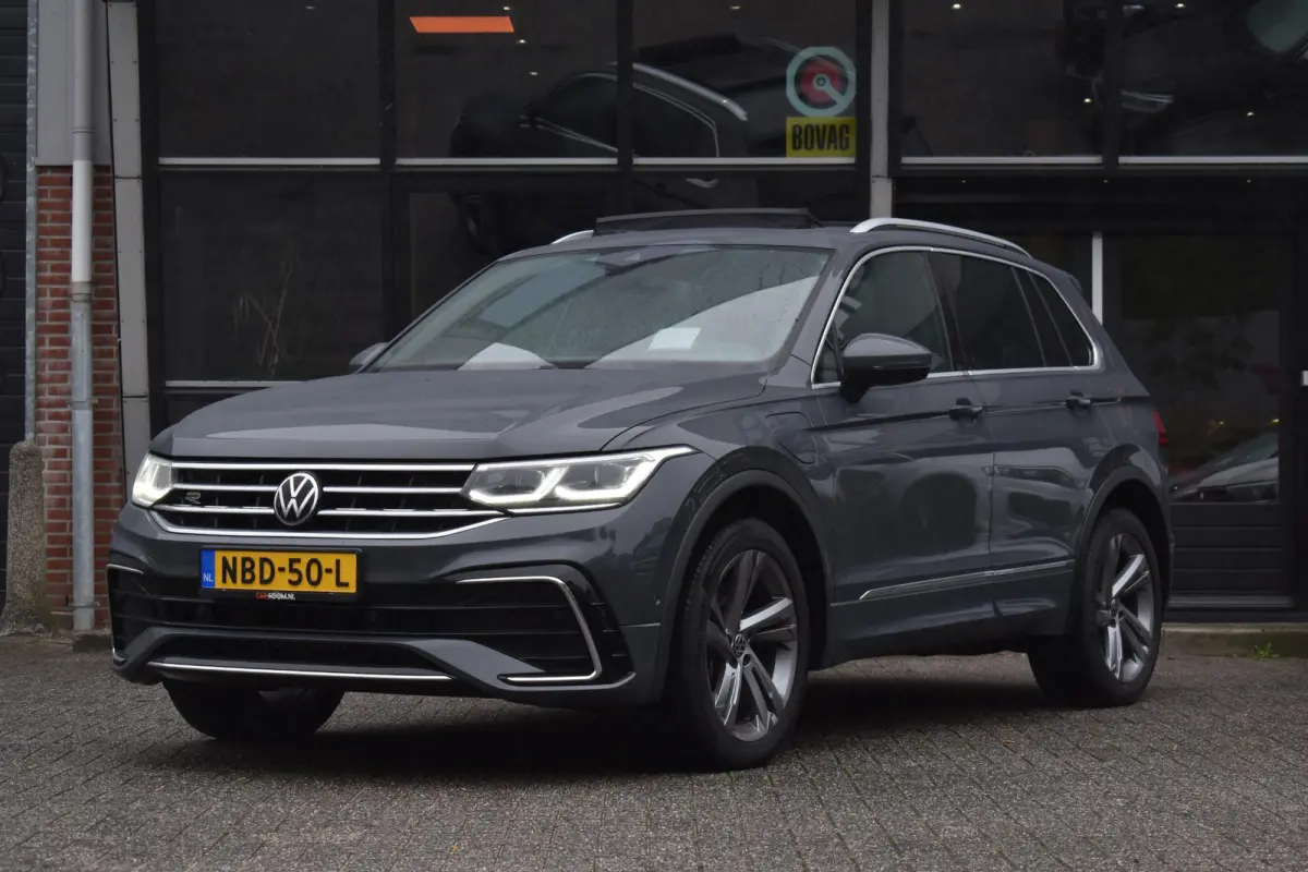 1.4 TSI eHybrid 3X R-Line Pano HUD Camera Trekhaak