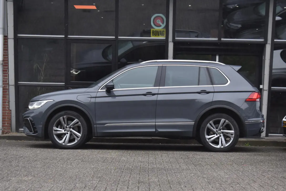 1.4 TSI eHybrid 3X R-Line Pano HUD Camera Trekhaak