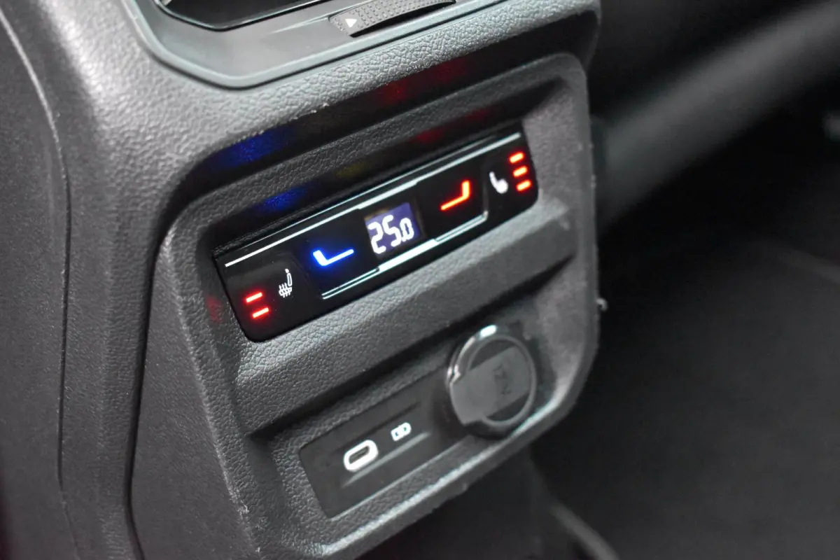 1.4 TSI eHybrid 3X R-Line Pano HUD Camera Trekhaak