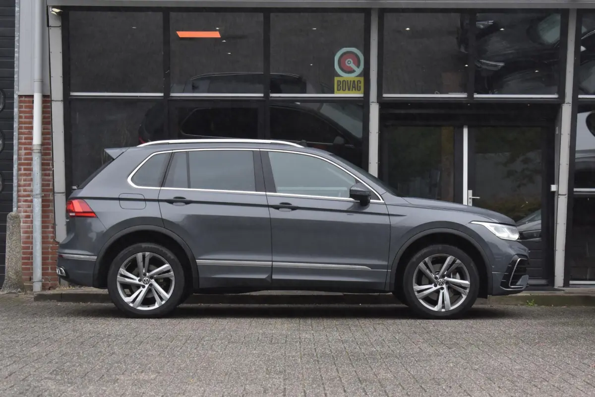 1.4 TSI eHybrid 3X R-Line Pano HUD Camera Trekhaak