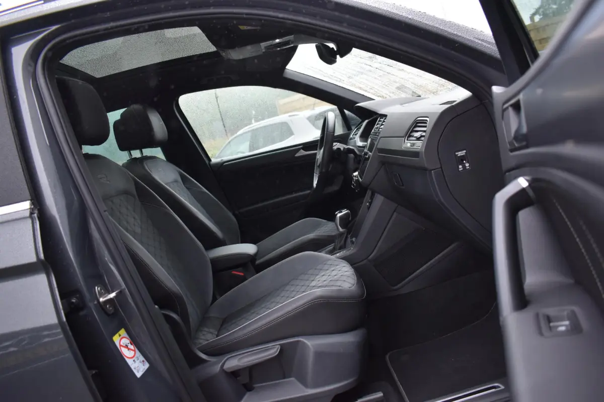 1.4 TSI eHybrid 3X R-Line Pano HUD Camera Trekhaak