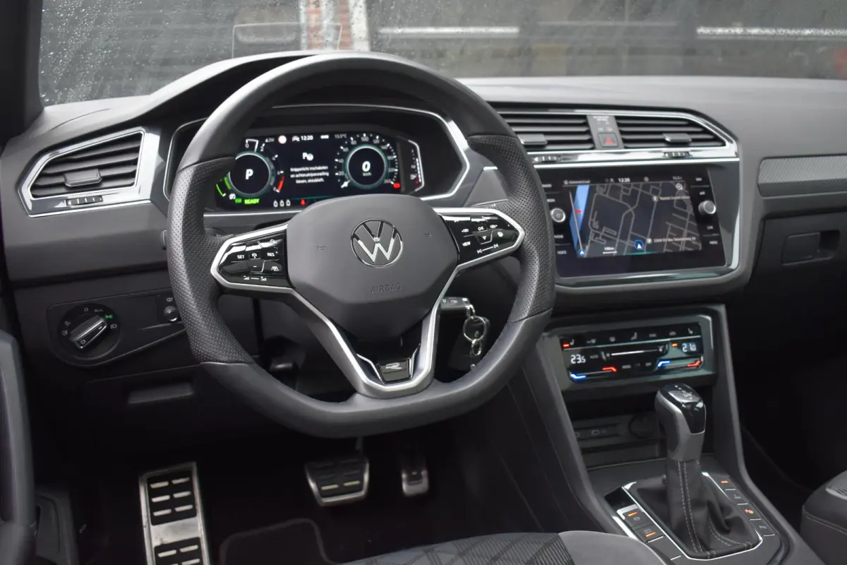 1.4 TSI eHybrid 3X R-Line Pano HUD Camera Trekhaak