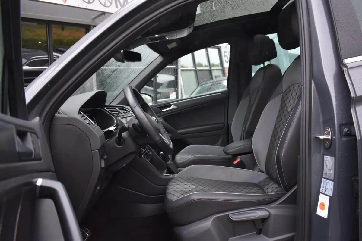 1.4 TSI eHybrid 3X R-Line Pano HUD Camera Trekhaak