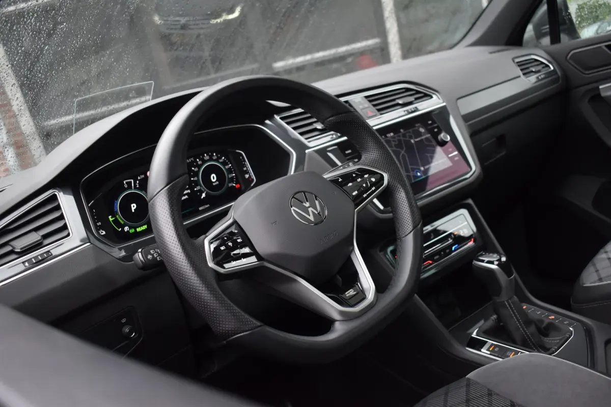 1.4 TSI eHybrid 3X R-Line Pano HUD Camera Trekhaak