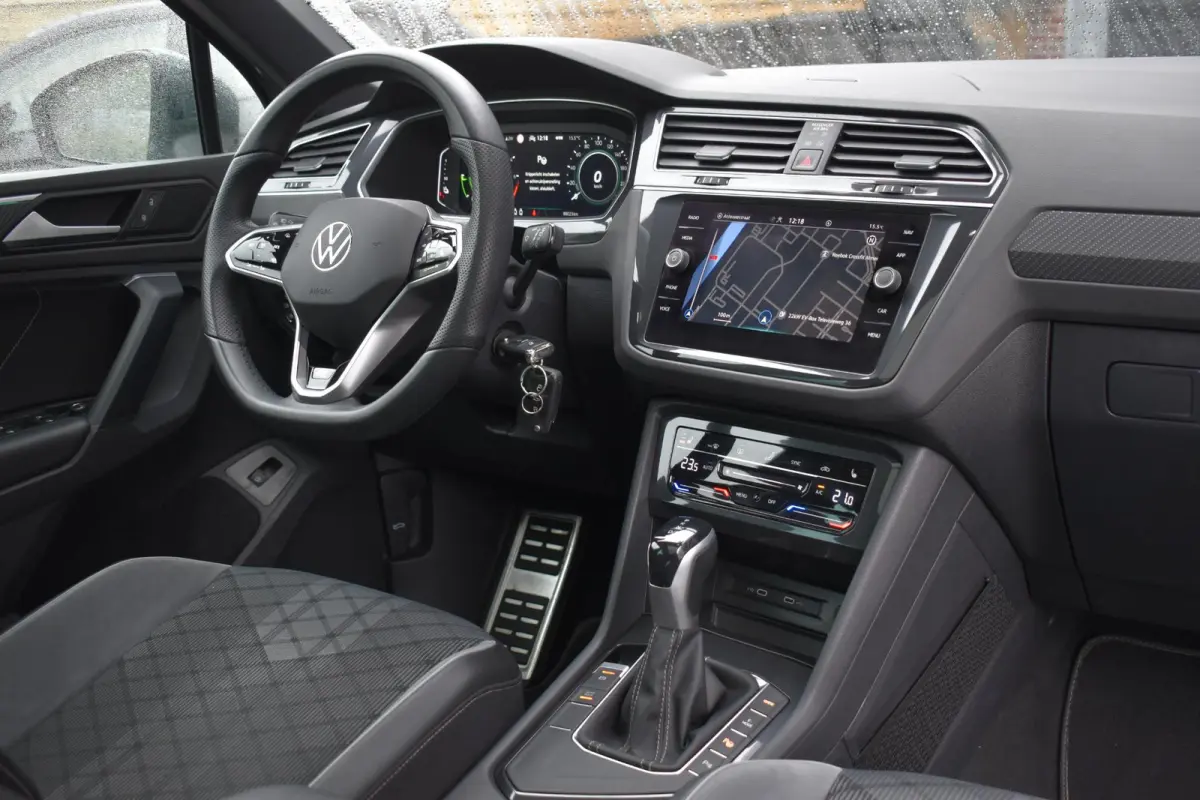 1.4 TSI eHybrid 3X R-Line Pano HUD Camera Trekhaak