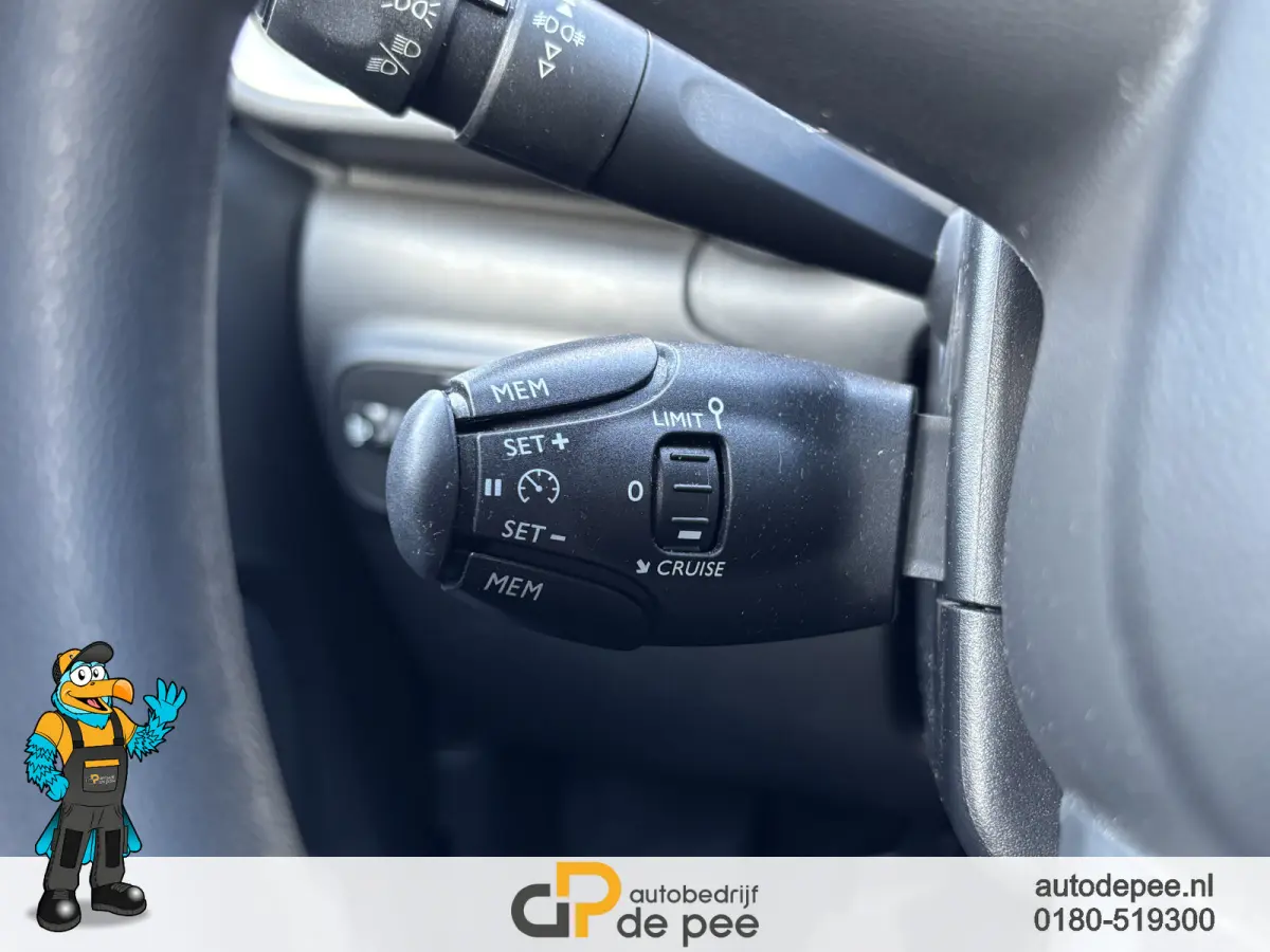 1.2 PureTech Feel GARANTIE/TREKHAAK/CRUISE/CLIMA/CARPLAY rijklaarprijs!