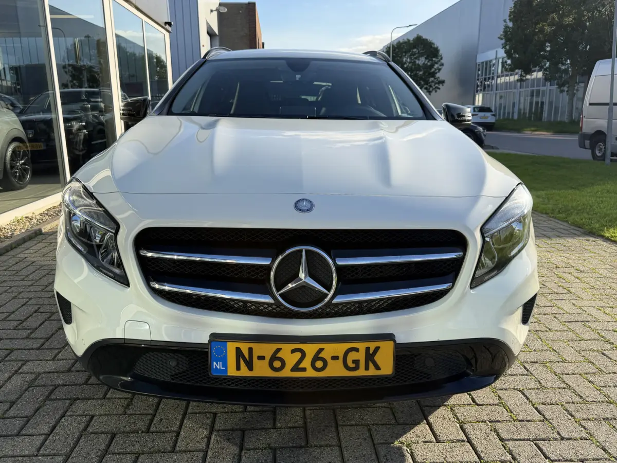 180 d Prestige Navi | Camera