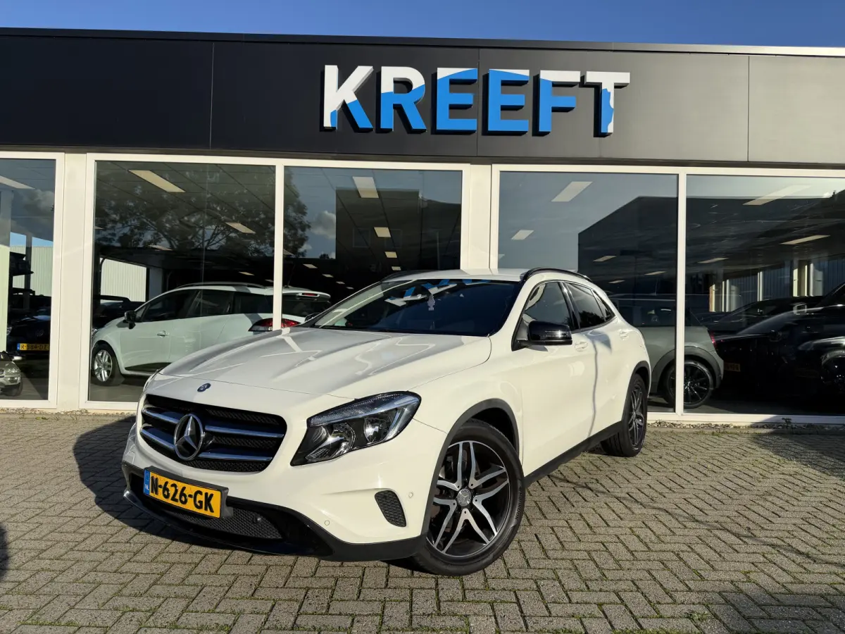 180 d Prestige Navi | Camera