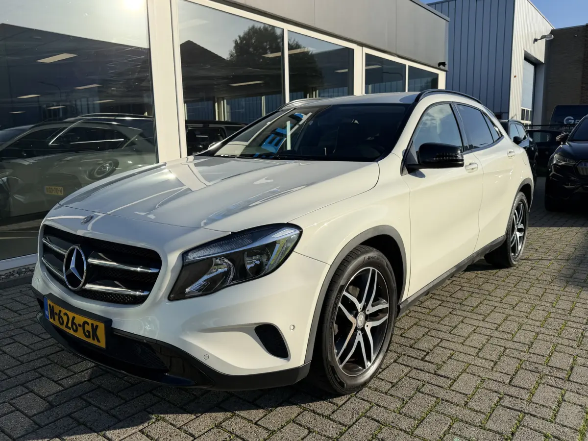 180 d Prestige Navi | Camera