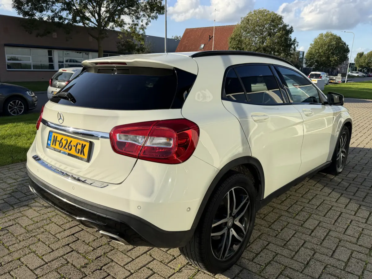 180 d Prestige Navi | Camera