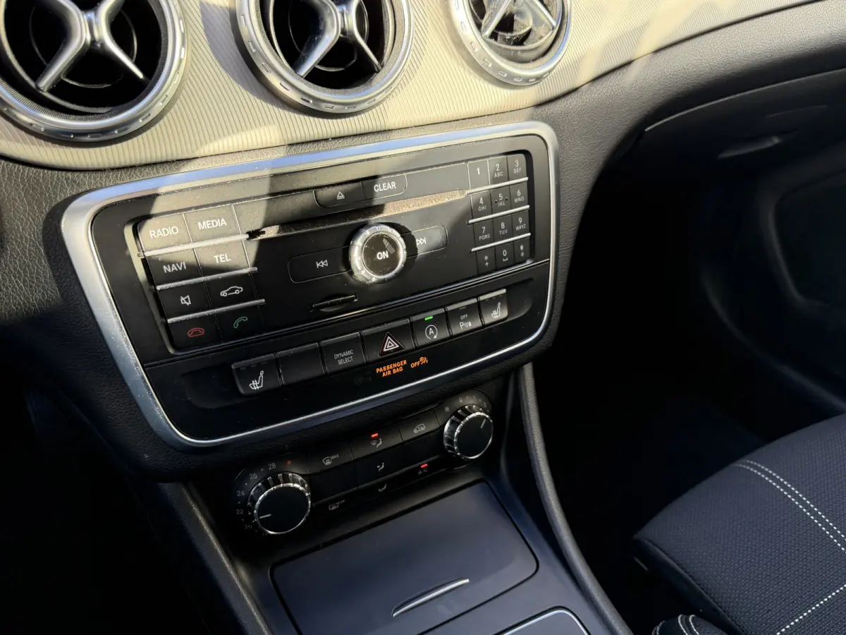 180 d Prestige Navi | Camera