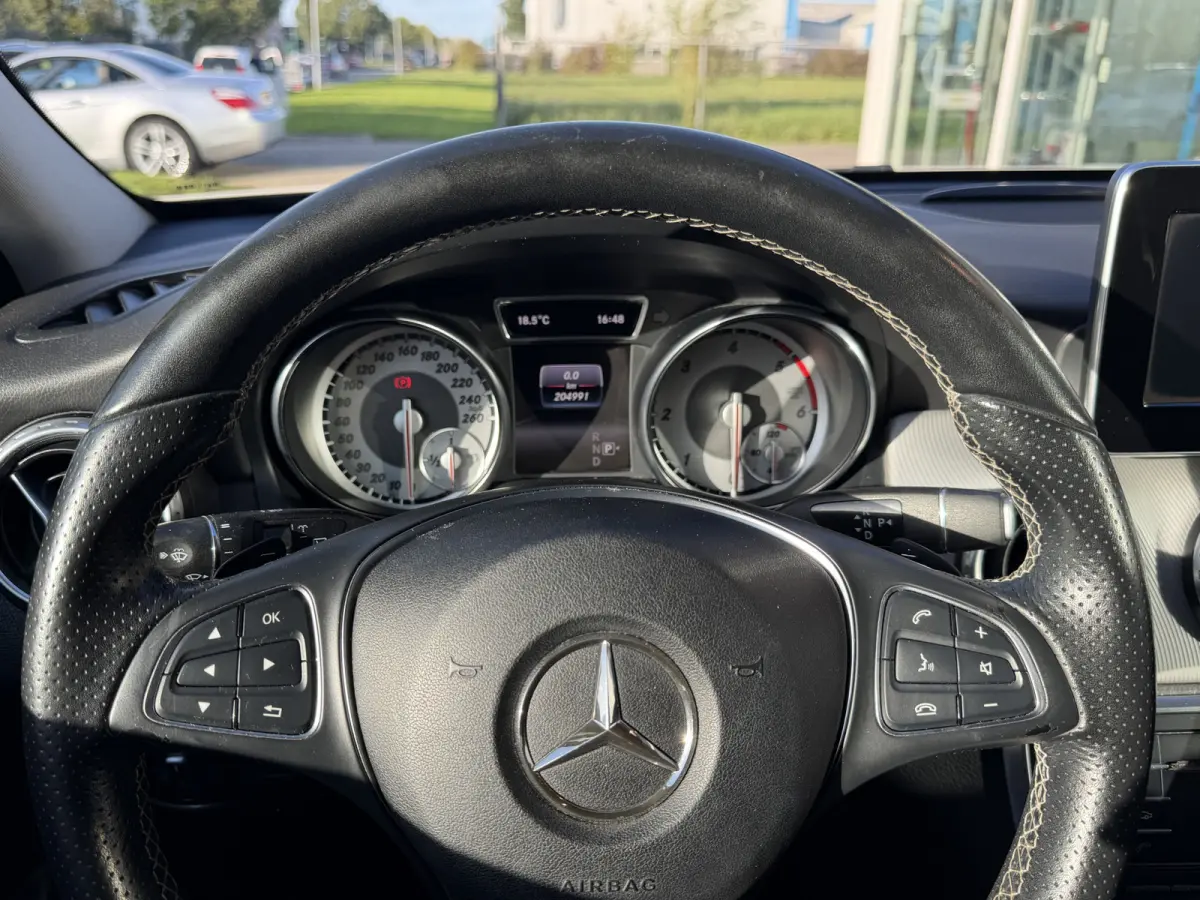 180 d Prestige Navi | Camera