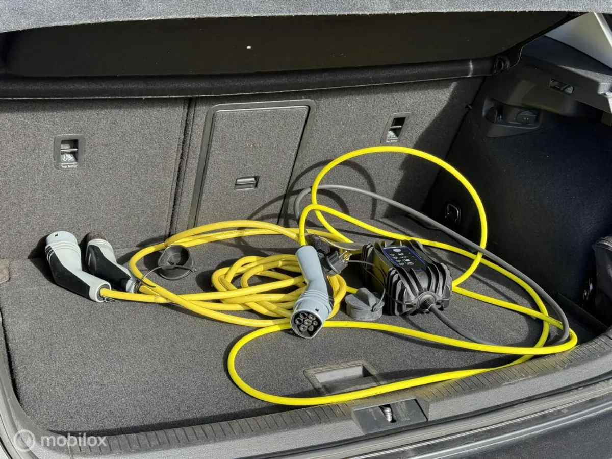 |SoH 88%| Winterpack | ACC | Carplay | Led