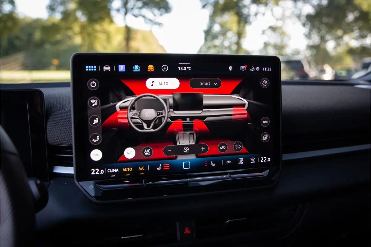 1.5 eTSI R-line , Trekhaak, Apple Carplay, Adaptive Cruise, Stoel/stuurverwarming,