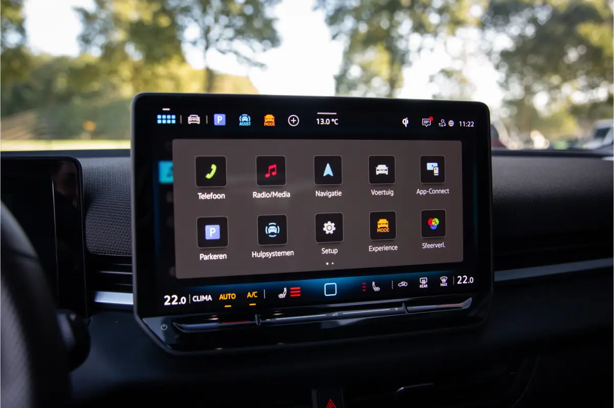 1.5 eTSI R-line , Trekhaak, Apple Carplay, Adaptive Cruise, Stoel/stuurverwarming,