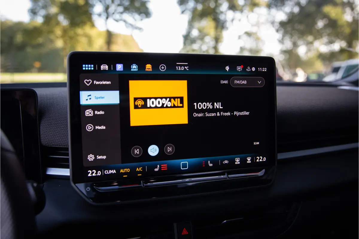 1.5 eTSI R-line , Trekhaak, Apple Carplay, Adaptive Cruise, Stoel/stuurverwarming,