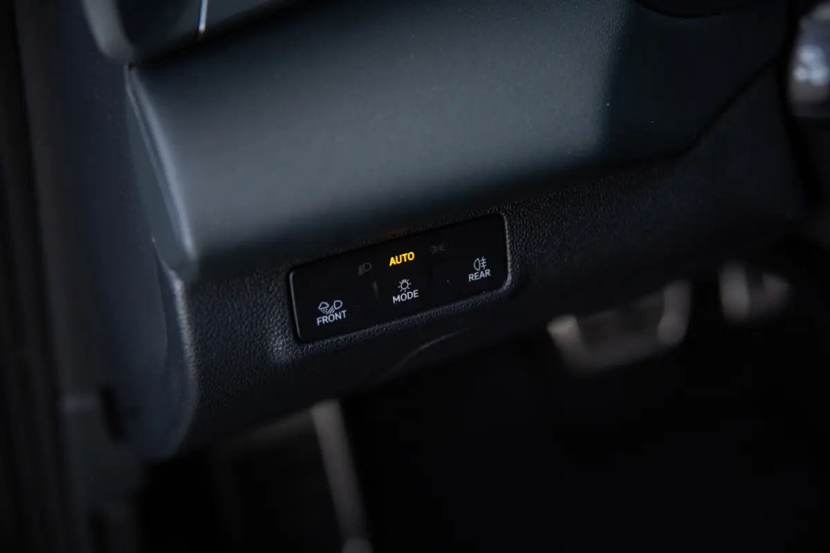 1.5 eTSI R-line , Trekhaak, Apple Carplay, Adaptive Cruise, Stoel/stuurverwarming,