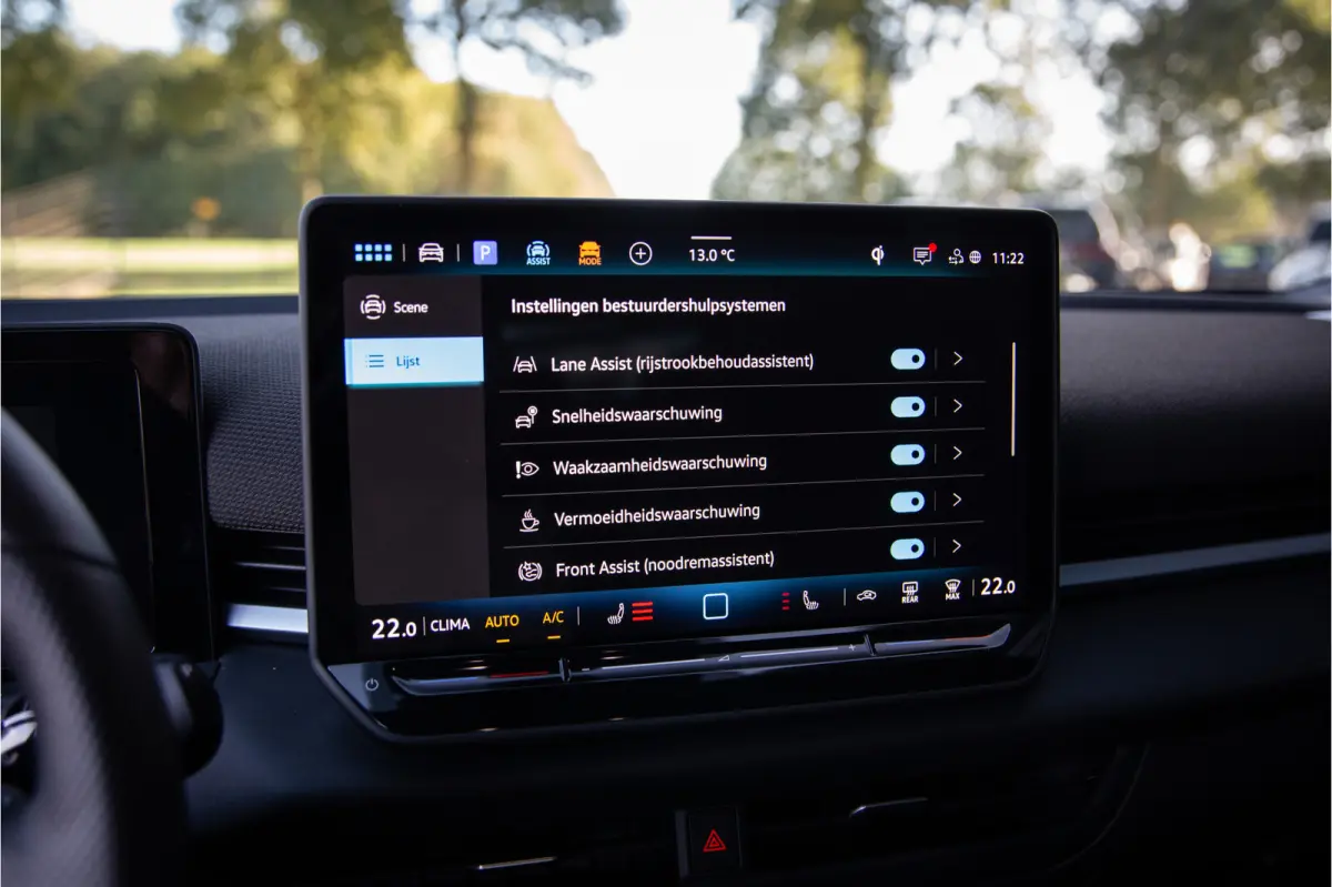 1.5 eTSI R-line , Trekhaak, Apple Carplay, Adaptive Cruise, Stoel/stuurverwarming,