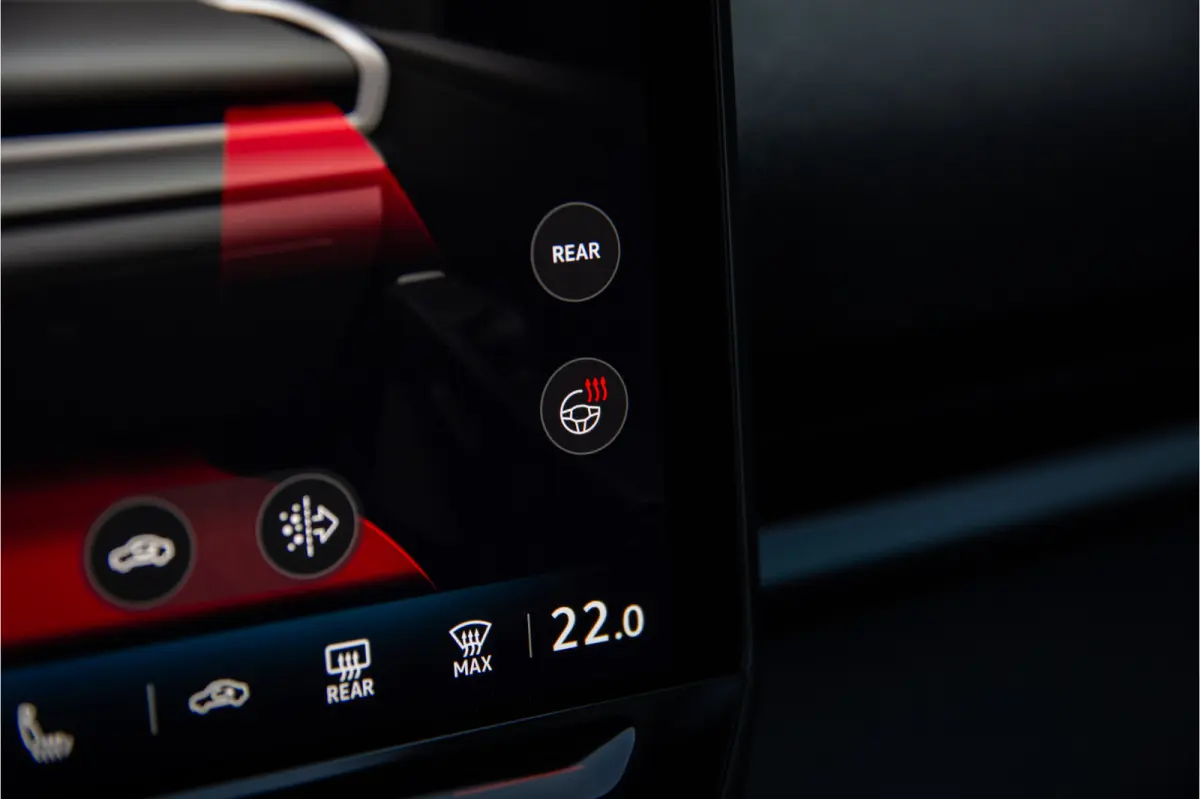 1.5 eTSI R-line , Trekhaak, Apple Carplay, Adaptive Cruise, Stoel/stuurverwarming,