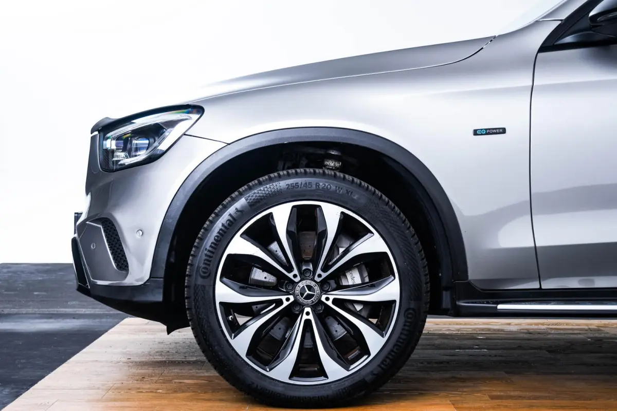 4MATIC Premium Plus Trekhaak - Panoramadak - Rijsassistentiepakket plus - Burmester - Nightpakket - AIR BALANCE-pakket - Treeplanken - Elektrisch verstelbare/verwarmde stoelen -