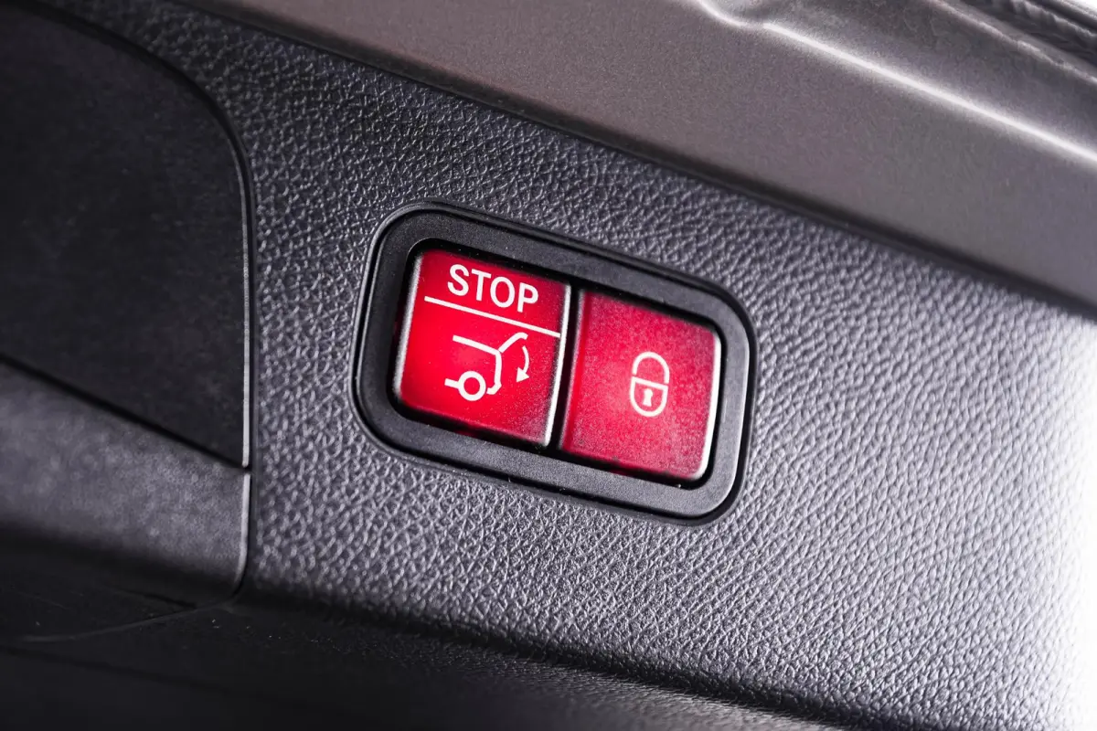 4MATIC Premium Plus Trekhaak - Panoramadak - Rijsassistentiepakket plus - Burmester - Nightpakket - AIR BALANCE-pakket - Treeplanken - Elektrisch verstelbare/verwarmde stoelen -