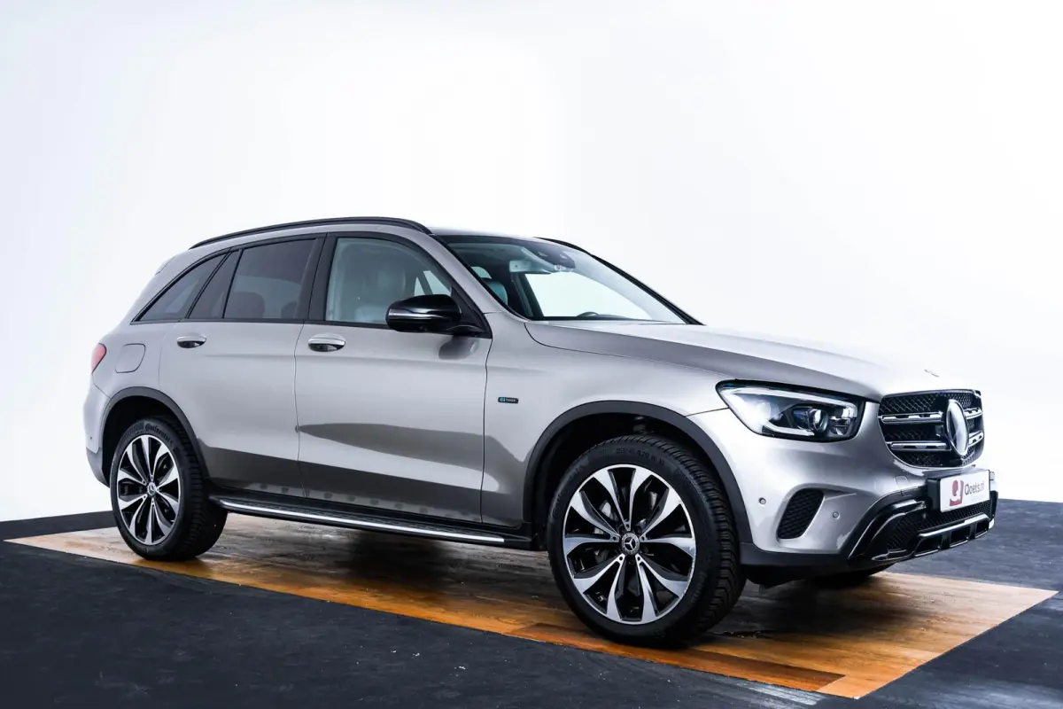 4MATIC Premium Plus Trekhaak - Panoramadak - Rijsassistentiepakket plus - Burmester - Nightpakket - AIR BALANCE-pakket - Treeplanken - Elektrisch verstelbare/verwarmde stoelen -