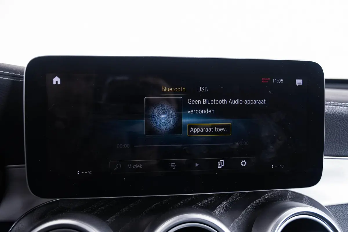 4MATIC Premium Plus Trekhaak - Panoramadak - Rijsassistentiepakket plus - Burmester - Nightpakket - AIR BALANCE-pakket - Treeplanken - Elektrisch verstelbare/verwarmde stoelen -