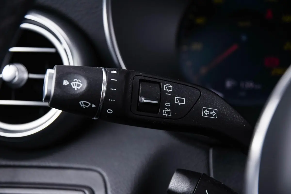 4MATIC Premium Plus Trekhaak - Panoramadak - Rijsassistentiepakket plus - Burmester - Nightpakket - AIR BALANCE-pakket - Treeplanken - Elektrisch verstelbare/verwarmde stoelen -