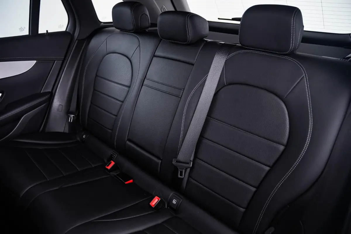 4MATIC Premium Plus Trekhaak - Panoramadak - Rijsassistentiepakket plus - Burmester - Nightpakket - AIR BALANCE-pakket - Treeplanken - Elektrisch verstelbare/verwarmde stoelen -