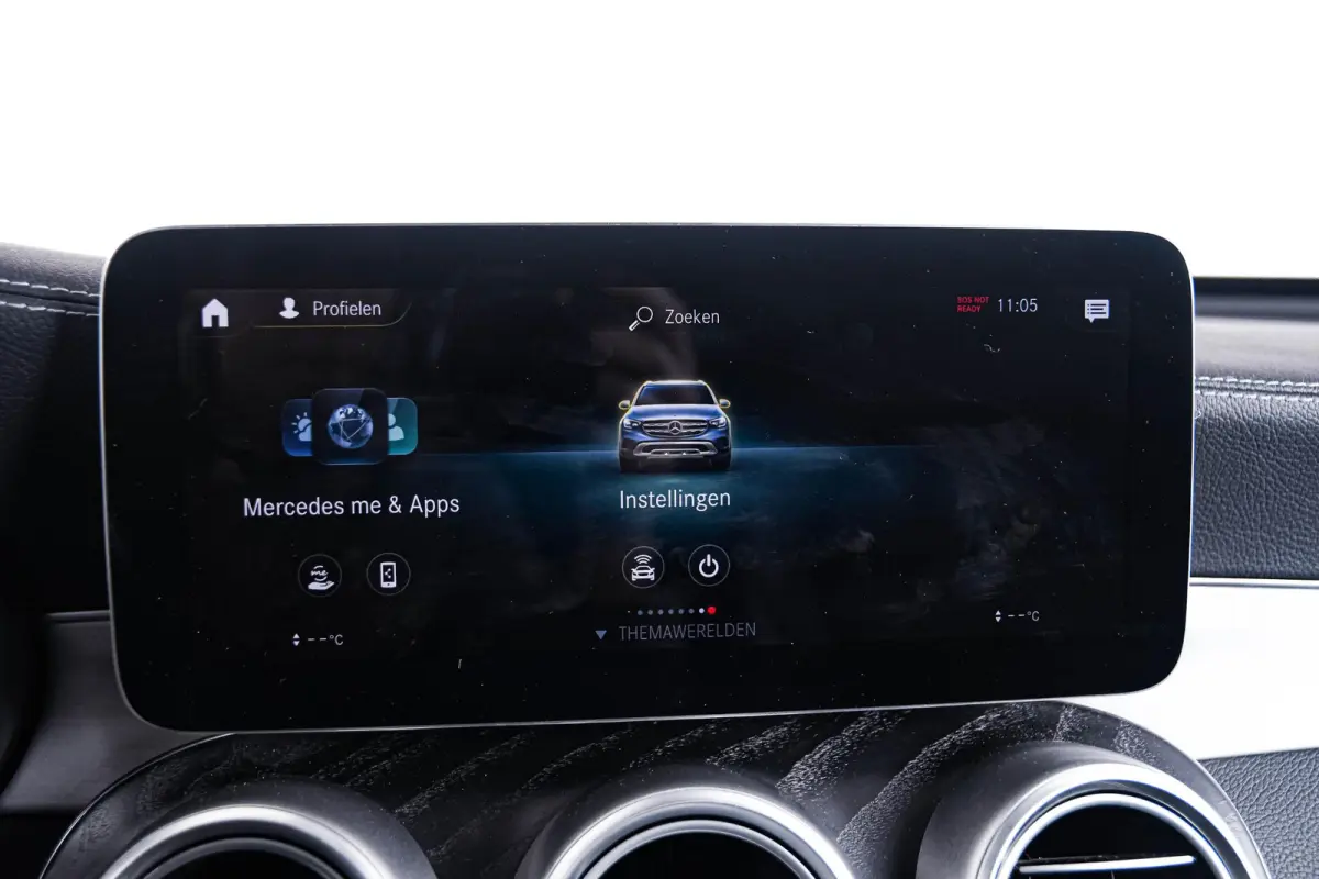 4MATIC Premium Plus Trekhaak - Panoramadak - Rijsassistentiepakket plus - Burmester - Nightpakket - AIR BALANCE-pakket - Treeplanken - Elektrisch verstelbare/verwarmde stoelen -
