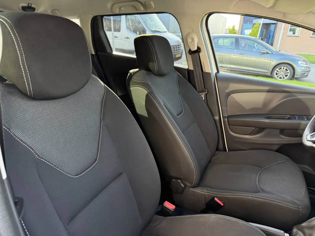 0.9 TCe Zen Apple carplay | Cruise