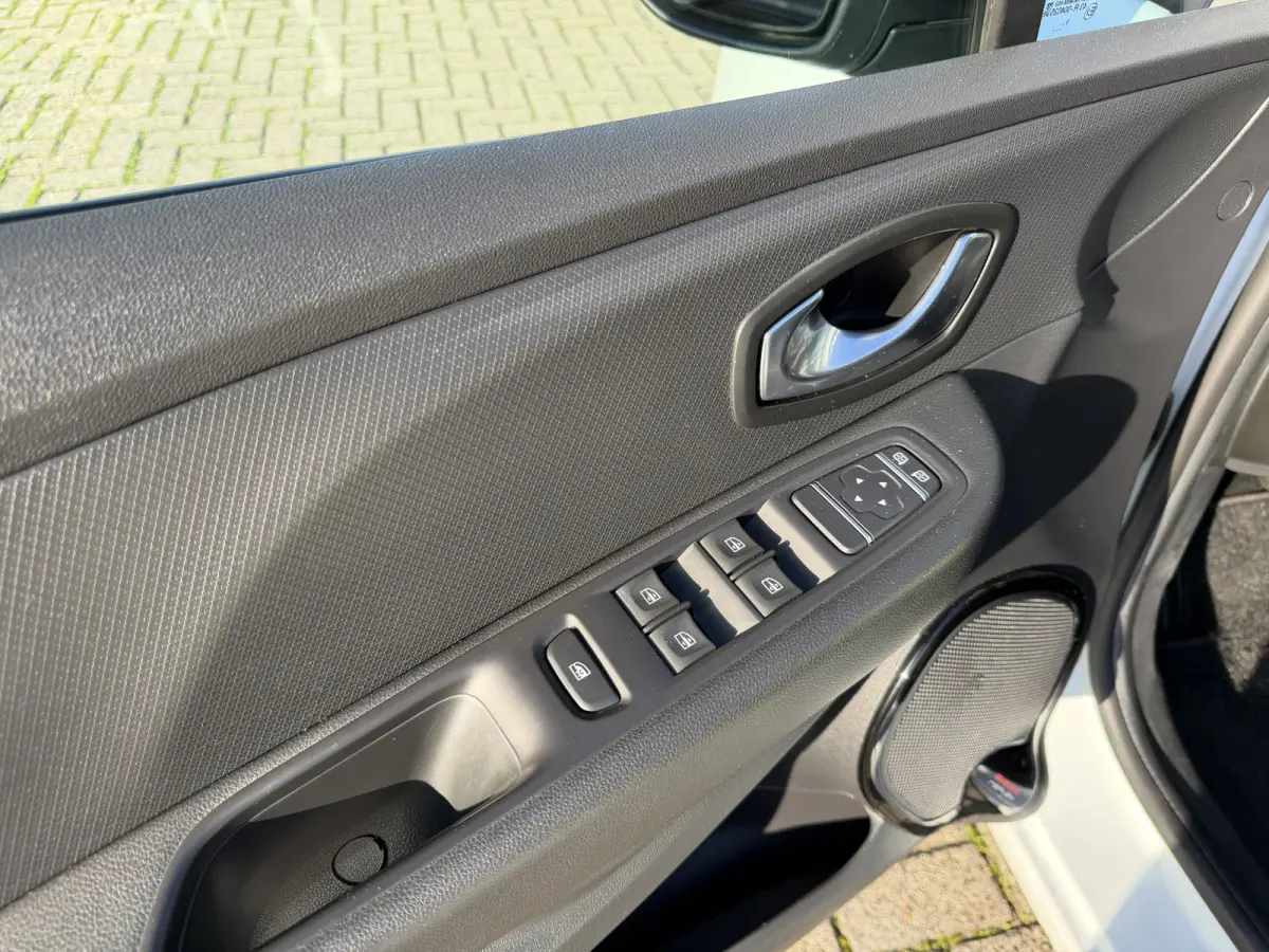 0.9 TCe Zen Apple carplay | Cruise