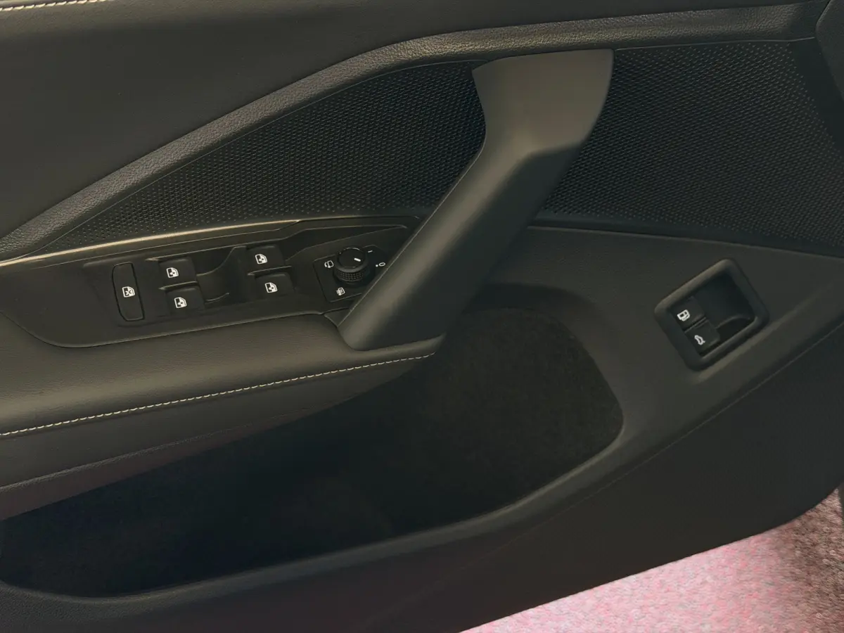 1.5 eHYBRID TREKHAAK PANORAMA STOEL/STUUR VERW CAMERA ELEK.KLEP PHEV PLUG IN HYBRID