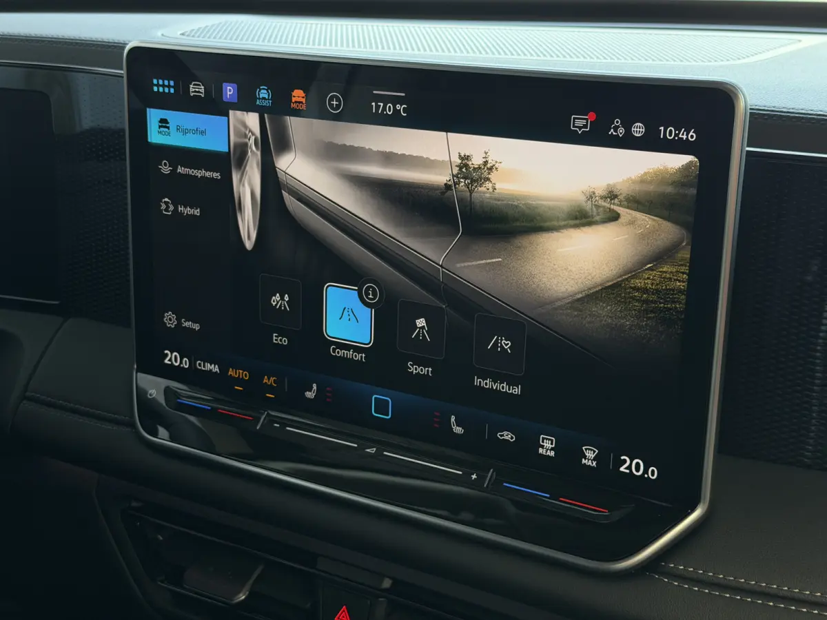 1.5 eHYBRID TREKHAAK PANORAMA STOEL/STUUR VERW CAMERA ELEK.KLEP PHEV PLUG IN HYBRID
