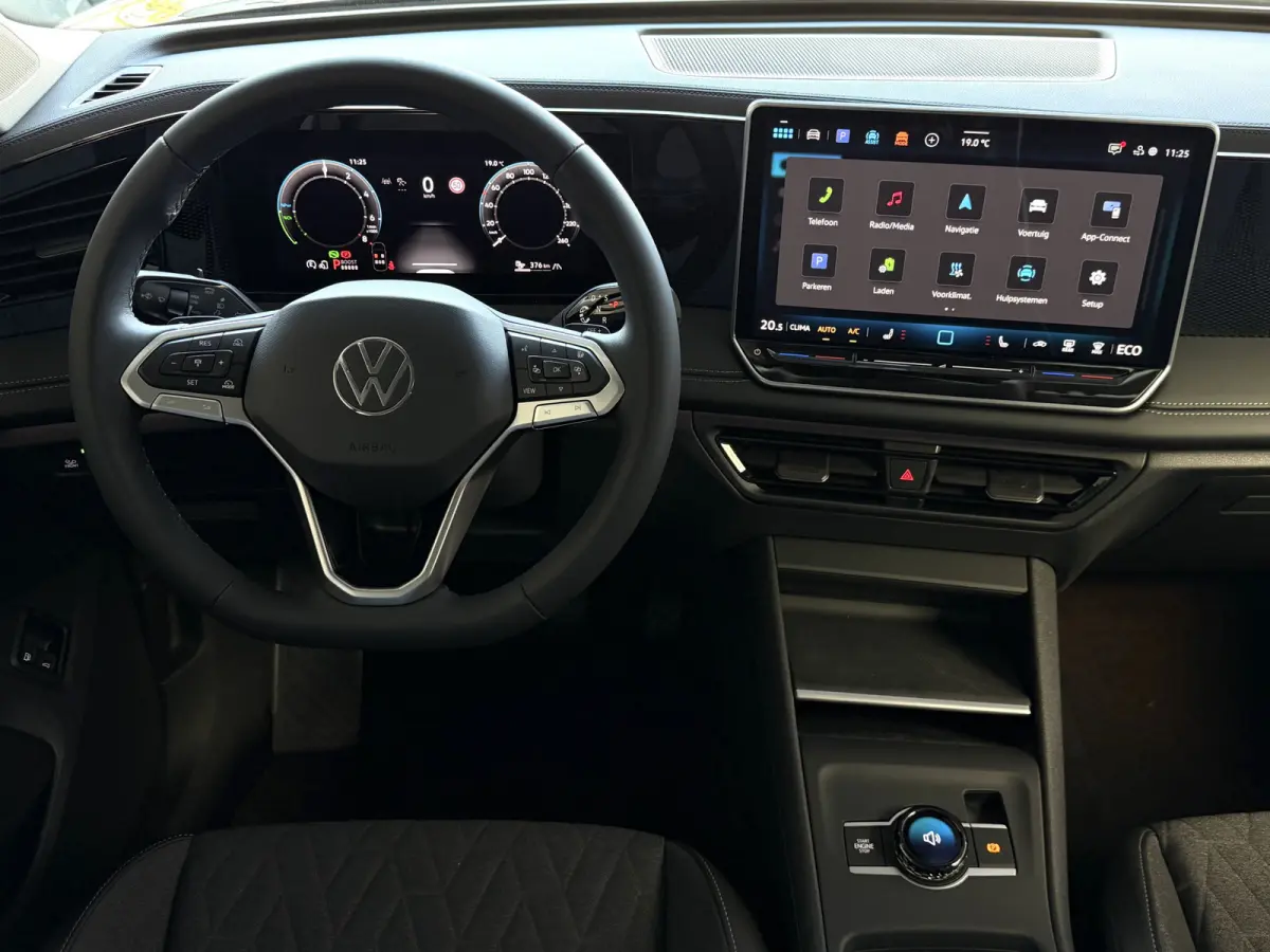 1.5 eHYBRID TREKHAAK PANORAMA STOEL/STUUR VERW CAMERA ELEK.KLEP PHEV PLUG IN HYBRID