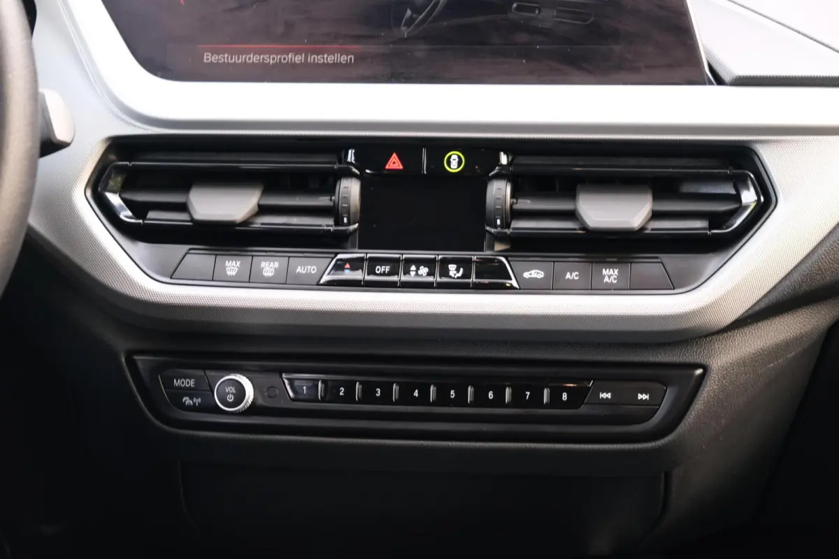 118i EDE Corporate Lease M Sport|RIJKLAAR!|Carplay|AndroidAuto|PDC|CLIMA|CRUISE