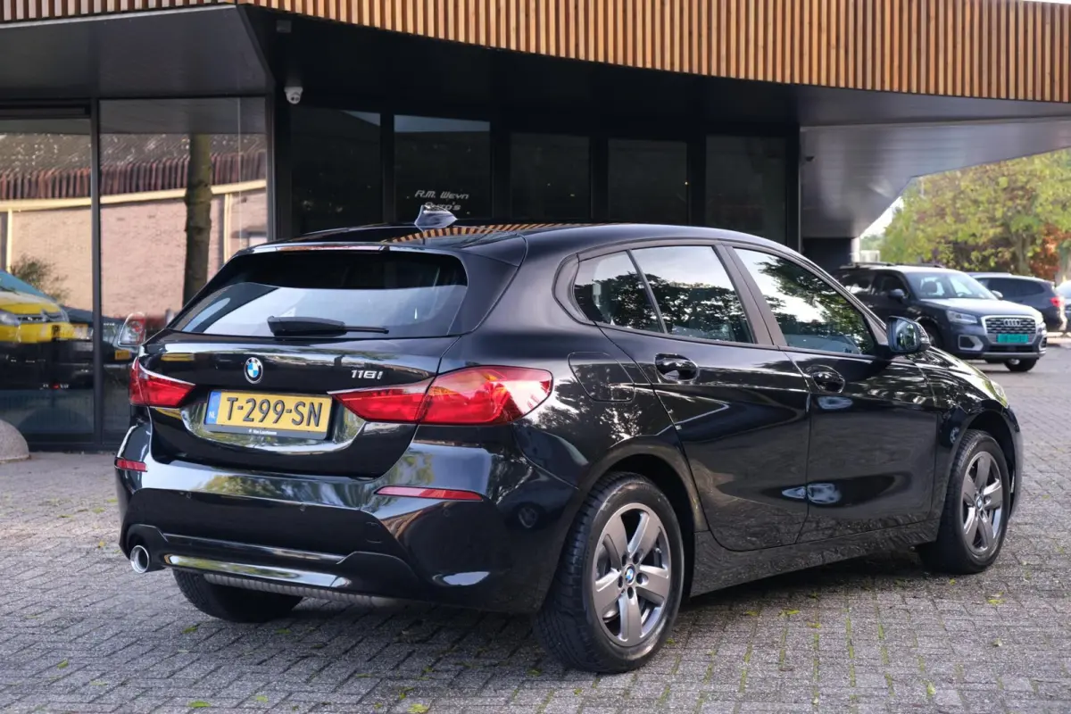 118i EDE Corporate Lease M Sport|RIJKLAAR!|Carplay|AndroidAuto|PDC|CLIMA|CRUISE