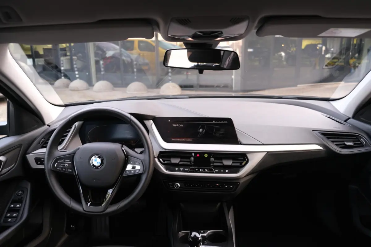 118i EDE Corporate Lease M Sport|RIJKLAAR!|Carplay|AndroidAuto|PDC|CLIMA|CRUISE