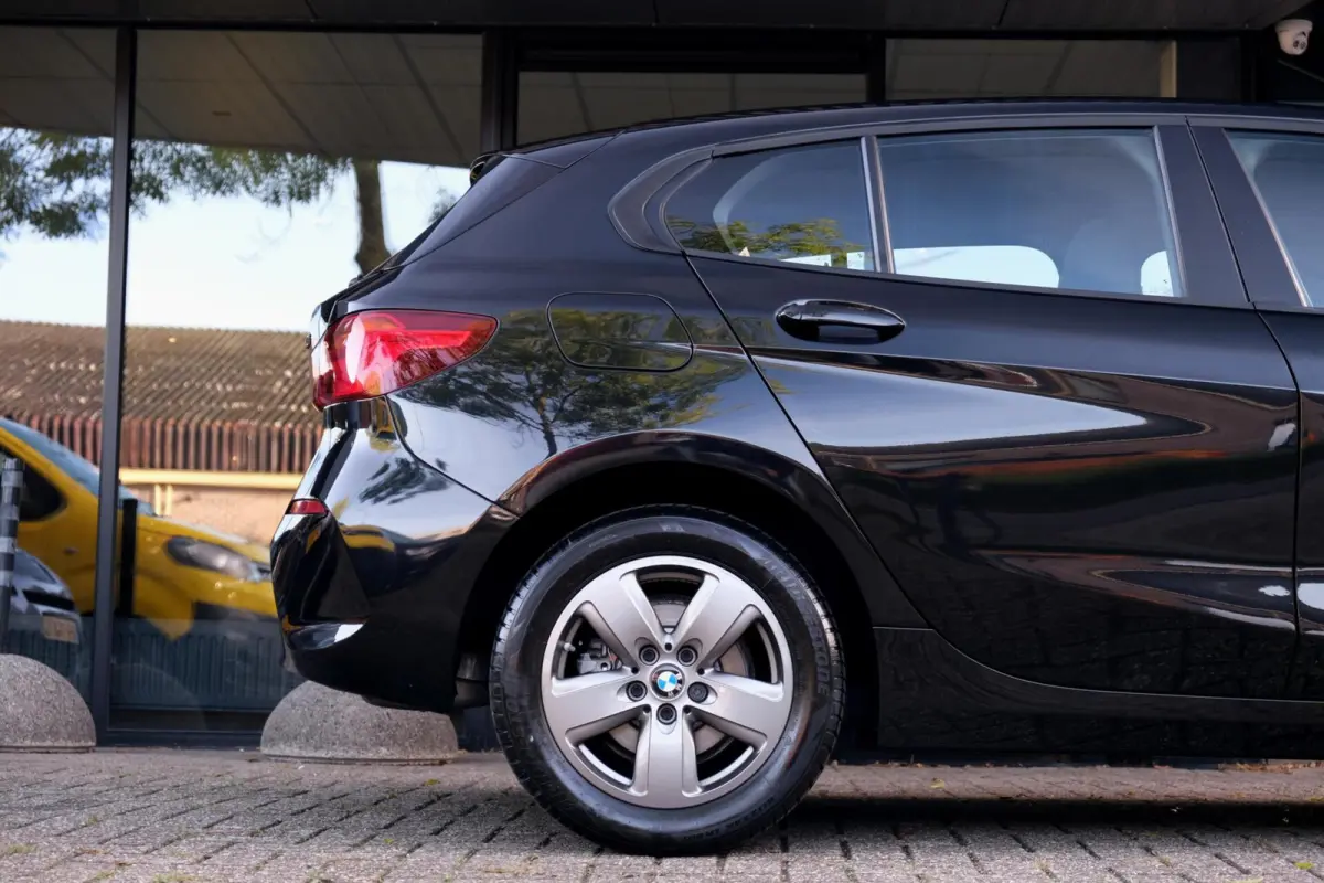 118i EDE Corporate Lease M Sport|RIJKLAAR!|Carplay|AndroidAuto|PDC|CLIMA|CRUISE