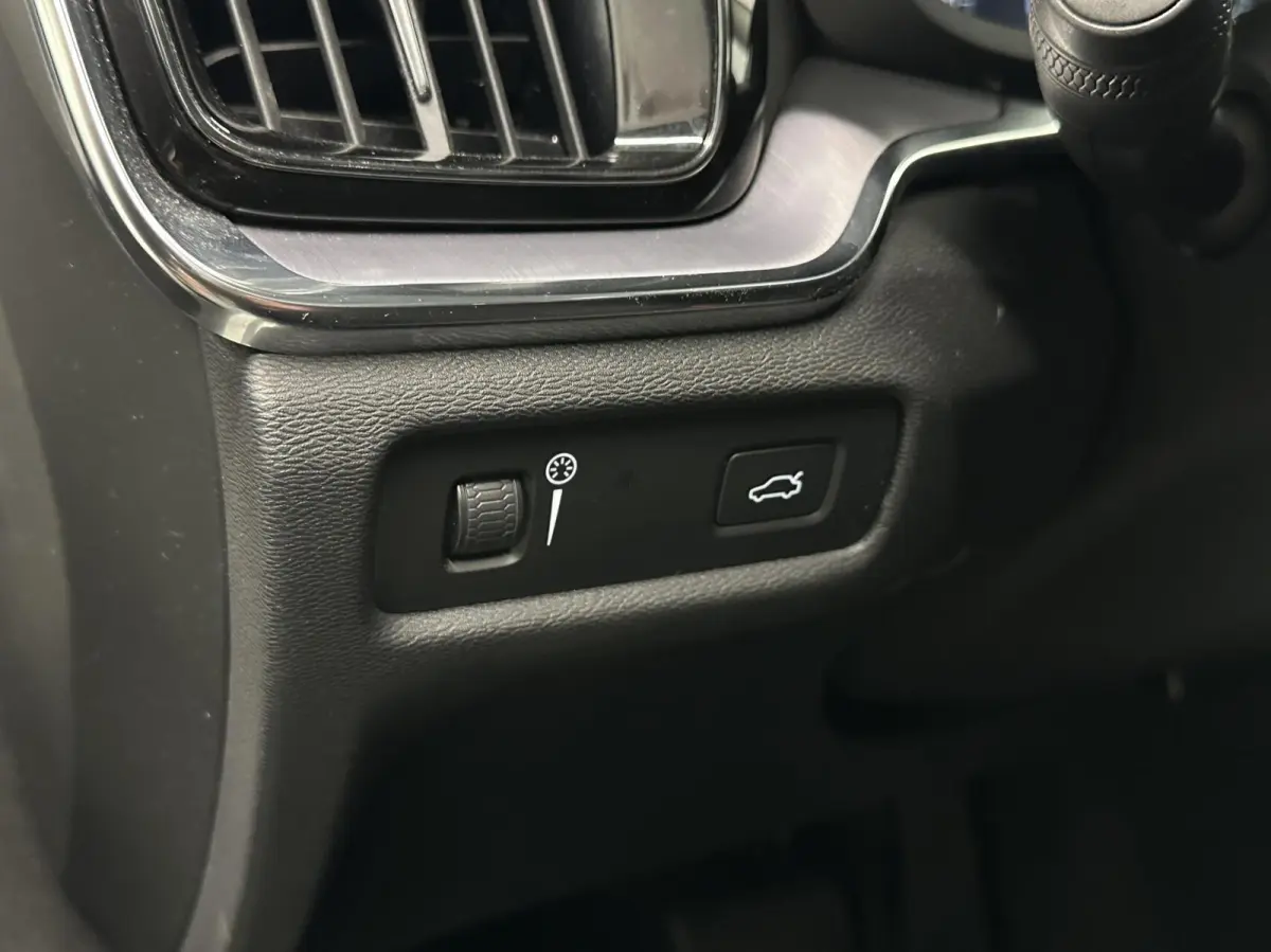 2.0 B3 Momentum Advantage|Carplay|Adaptieve Cruise|Trekhaak|NAP|