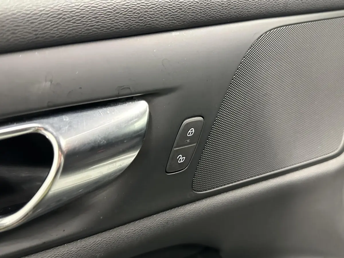 2.0 B3 Momentum Advantage|Carplay|Adaptieve Cruise|Trekhaak|NAP|