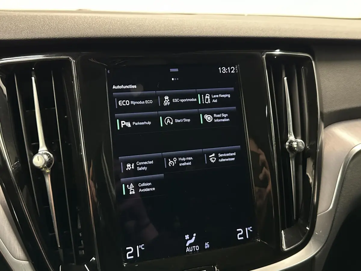 2.0 B3 Momentum Advantage|Carplay|Adaptieve Cruise|Trekhaak|NAP|
