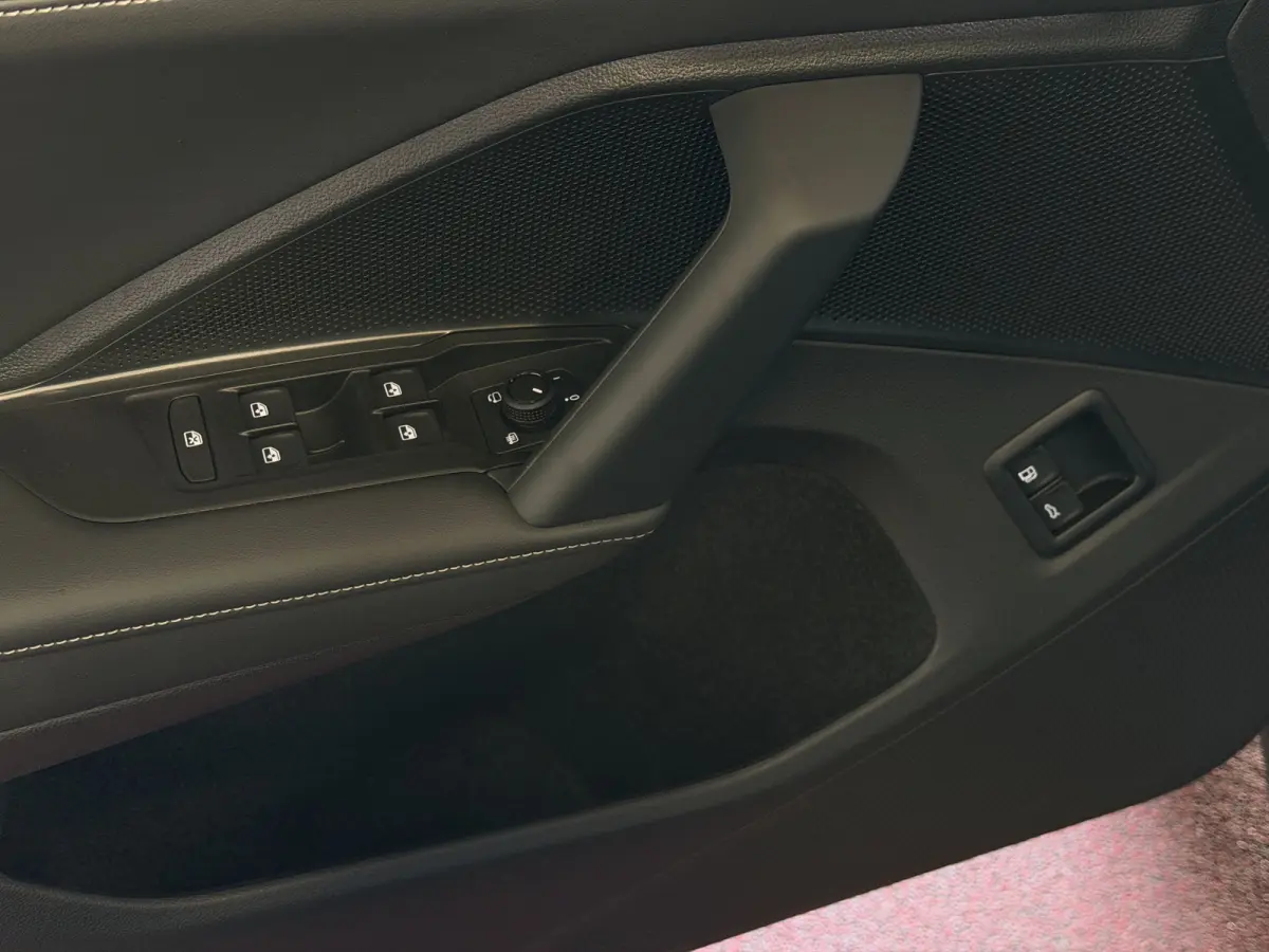 1.5 eHYBRID TREKHAAK PANORAMA STOEL/STUUR VERW CAMERA ELEK.KLEP PHEV PLUG IN HYBRID