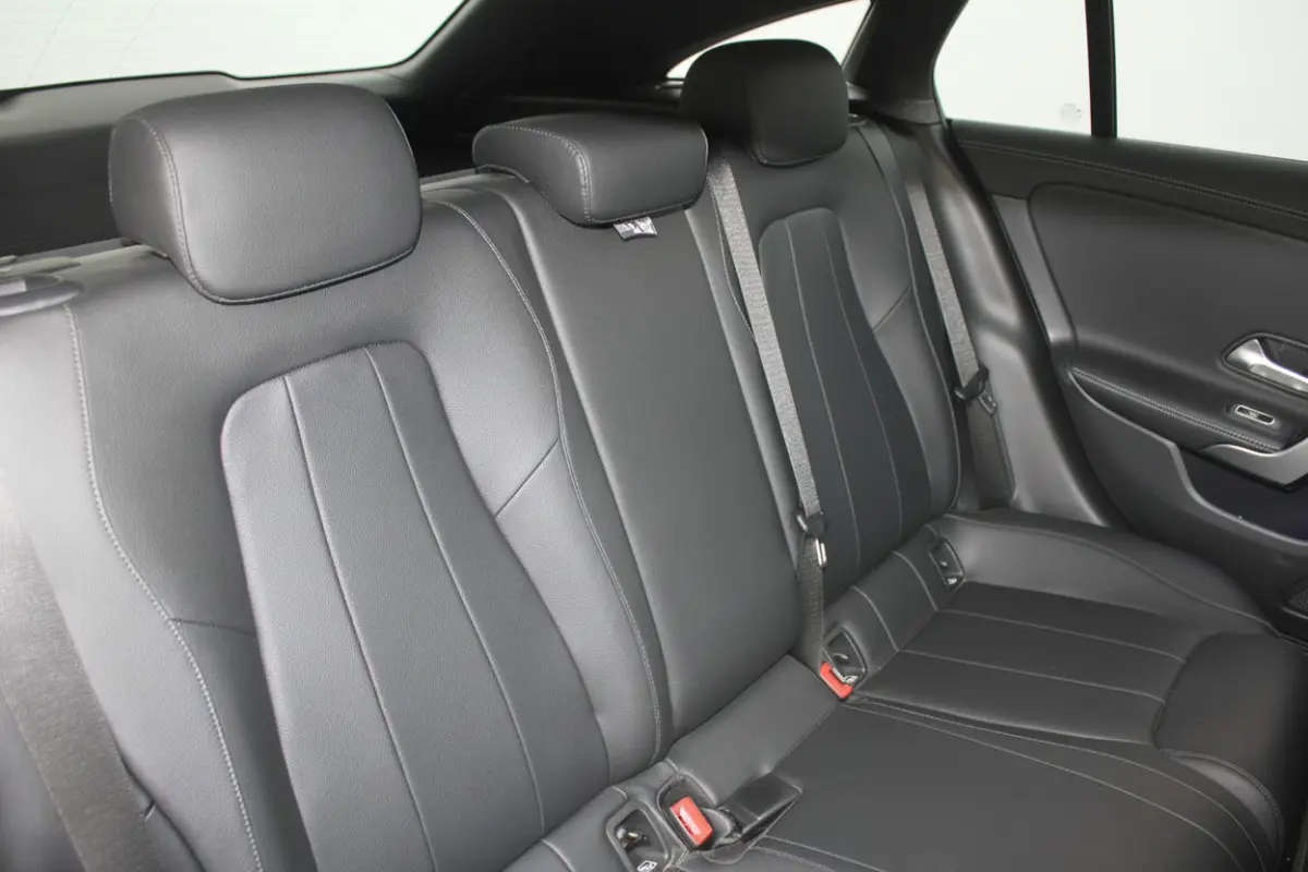 180 AUT7 Luxury Line LEDER SFEER CAMERA