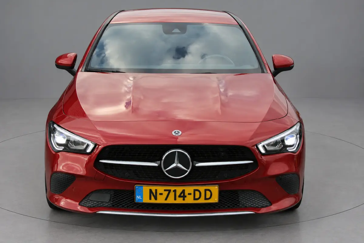 180 AUT7 Luxury Line LEDER SFEER CAMERA