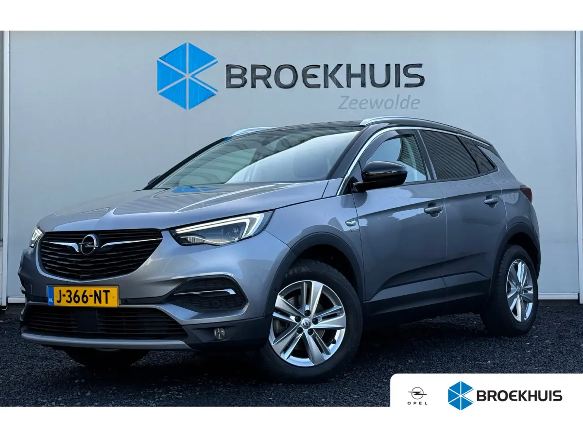 1.2 Turbo 120 Jaar Edition 130 PK | Achteruitrijcamera | Apple Carplay/Android Auto|telefoonintegratie premium | Comfortstoel(en)