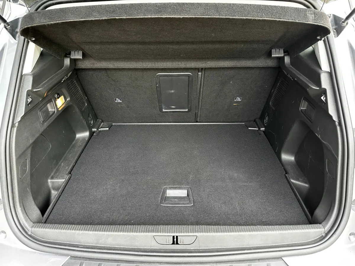 1.2 Turbo 120 Jaar Edition 130 PK | Achteruitrijcamera | Apple Carplay/Android Auto|telefoonintegratie premium | Comfortstoel(en)