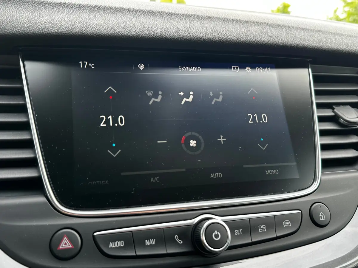 1.2 Turbo 120 Jaar Edition 130 PK | Achteruitrijcamera | Apple Carplay/Android Auto|telefoonintegratie premium | Comfortstoel(en)